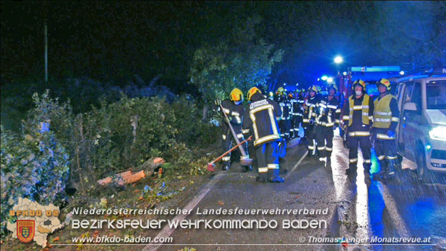 20200906 Vierachs-Lkw Kehrmaschine verunfallt auf der L157 bei Tattendorf   Foto: © Thomas Lenger Monatsrevue.at