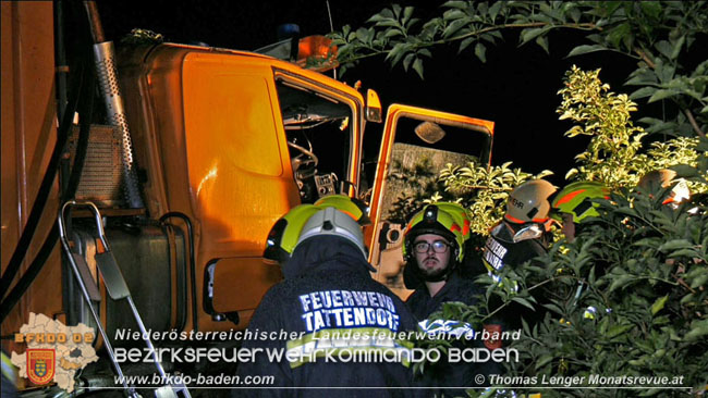 20200906 Vierachs-Lkw Kehrmaschine verunfallt auf der L157 bei Tattendorf   Foto: © Thomas Lenger Monatsrevue.at