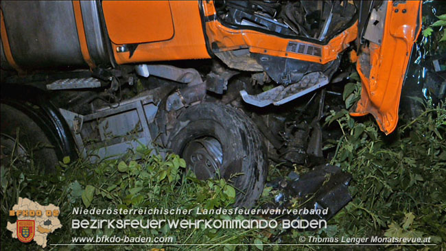 20200906 Vierachs-Lkw Kehrmaschine verunfallt auf der L157 bei Tattendorf   Foto: © Thomas Lenger Monatsrevue.at