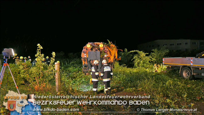 20200906 Vierachs-Lkw Kehrmaschine verunfallt auf der L157 bei Tattendorf   Foto: © Thomas Lenger Monatsrevue.at