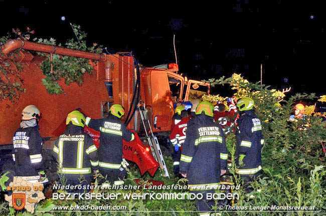 20200906 Vierachs-Lkw Kehrmaschine verunfallt auf der L157 bei Tattendorf   Foto: © Thomas Lenger Monatsrevue.at