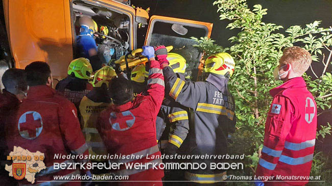20200906 Vierachs-Lkw Kehrmaschine verunfallt auf der L157 bei Tattendorf   Foto: © Thomas Lenger Monatsrevue.at