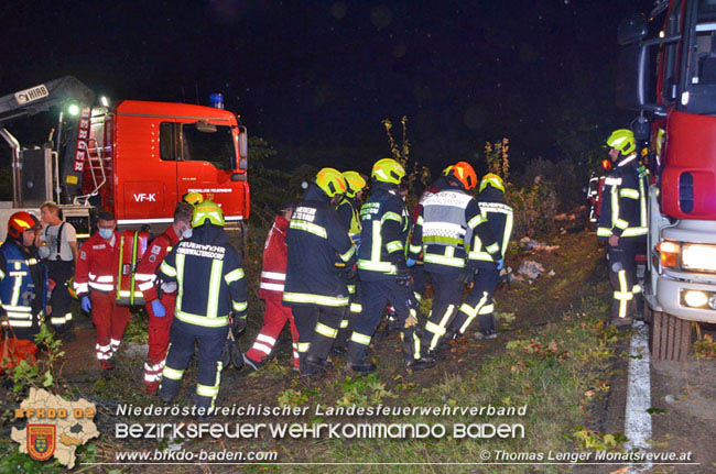 20200906 Vierachs-Lkw Kehrmaschine verunfallt auf der L157 bei Tattendorf   Foto: © Thomas Lenger Monatsrevue.at