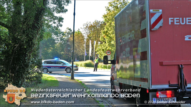 20200914 Bergung eines Linienbuses im Badener Ortsteil Weikersdof Foto: © Stefan Schneider 20200914 Bergung eines Linienbuses im Badener Ortsteil Weikersdof Foto: © Stefan Schneider