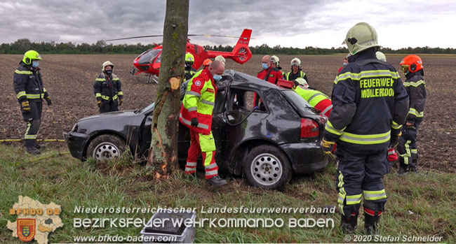 20200928 Verkehrsunfall Möllersdorf - Münchendorf  Fotos: © Stefan Schneider BFK Baden