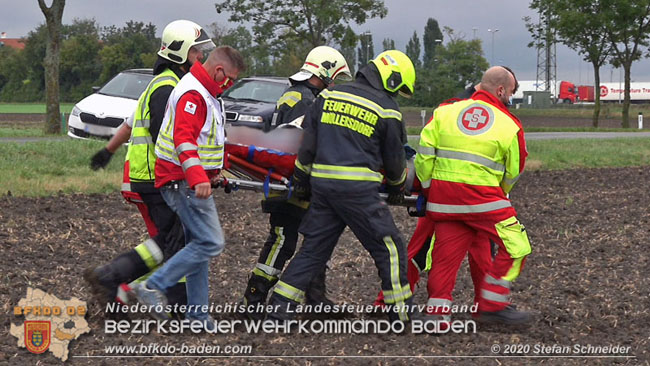 20200928 Verkehrsunfall Möllersdorf - Münchendorf  Fotos: © Stefan Schneider BFK Baden
