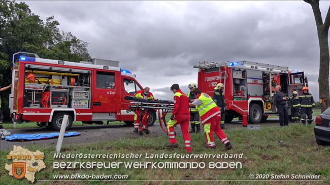 20200928 Verkehrsunfall Möllersdorf - Münchendorf  Fotos: © Stefan Schneider BFK Baden