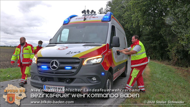 20200928 Verkehrsunfall Möllersdorf - Münchendorf  Fotos: © Stefan Schneider BFK Baden