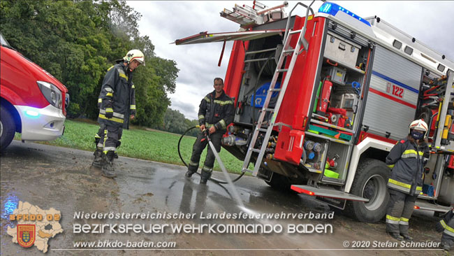 20200928 Verkehrsunfall Möllersdorf - Münchendorf  Fotos: © Stefan Schneider BFK Baden