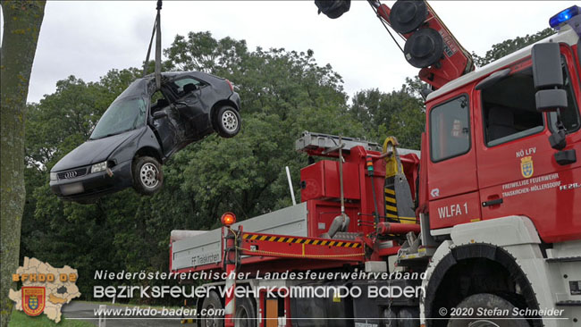 20200928 Verkehrsunfall Möllersdorf - Münchendorf  Fotos: © Stefan Schneider BFK Baden