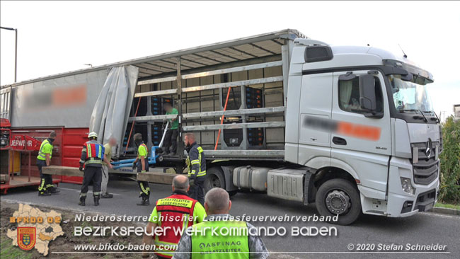20200102 Bergung eines LKW-Sattelzuges auf der A2 Rastplatz Triestingtal bei Leobersdorf  Foto: © Stefan Schneider
