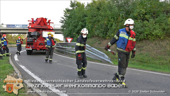 20200102 Bergung eines LKW-Sattelzuges auf der A2 Rastplatz Triestingtal bei Leobersdorf  Foto: © Stefan Schneider