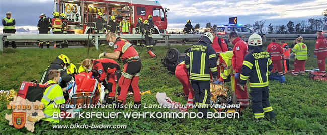 20201007 Schwerer Verkehrsunfall auf der A3 bei der Abfahrt Pottendorf Fotos: © FF Pottendorf, FF Neufeld/Franz Nechansky, Monatsrevue/Thomas Lenger 20201007 Schwerer Verkehrsunfall auf der A3 bei der Abfahrt Pottendorf Fotos: © FF Pottendorf, FF Neufeld/Franz Nechansky, Monatsrevue/Thomas Lenger