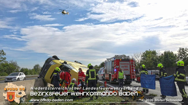 20201009 Schwerer Verkehrsunfall auf der A2 zwischen Leobersdorf und Wöllersdorf  Foto: © Stefan Schneider BFK BADEN