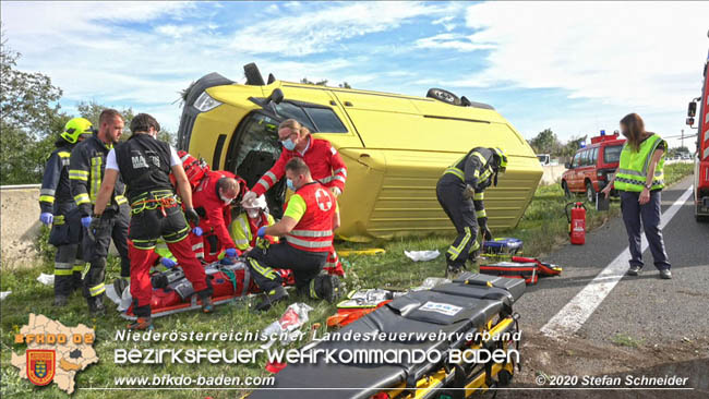 20201009 Schwerer Verkehrsunfall auf der A2 zwischen Leobersdorf und Wöllersdorf  Foto: © Stefan Schneider BFK BADEN