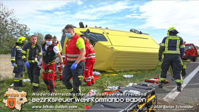 20201009 Schwerer Verkehrsunfall auf der A2 zwischen Leobersdorf und Wöllersdorf  Foto: © Stefan Schneider BFK BADEN