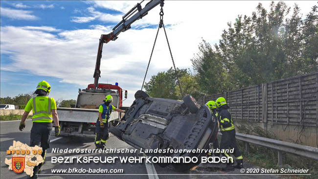 20201009 Schwerer Verkehrsunfall auf der A2 zwischen Leobersdorf und Wöllersdorf  Foto: © Stefan Schneider BFK BADEN