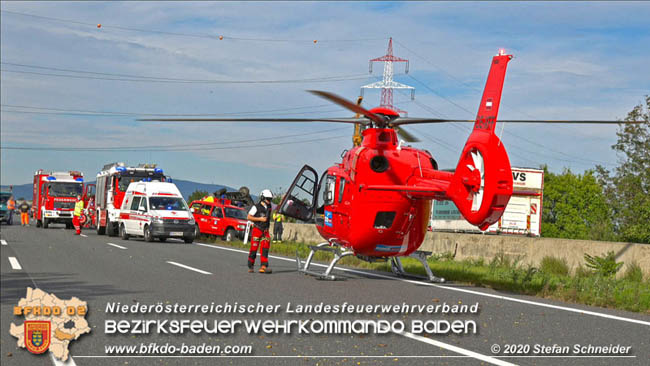 20201009 Schwerer Verkehrsunfall auf der A2 zwischen Leobersdorf und Wöllersdorf  Foto: © Stefan Schneider BFK BADEN