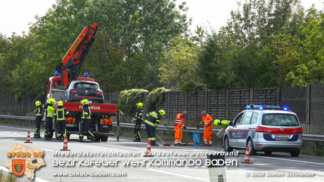 20201009 Schwerer Verkehrsunfall auf der A2 zwischen Leobersdorf und Wöllersdorf  Foto: © Stefan Schneider BFK BADEN