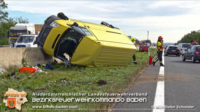 20201009 Schwerer Verkehrsunfall auf der A2 zwischen Leobersdorf und Wöllersdorf  Foto: © Stefan Schneider BFK BADEN