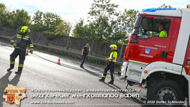 20201009 Schwerer Verkehrsunfall auf der A2 zwischen Leobersdorf und Wöllersdorf  Foto: © Stefan Schneider BFK BADEN