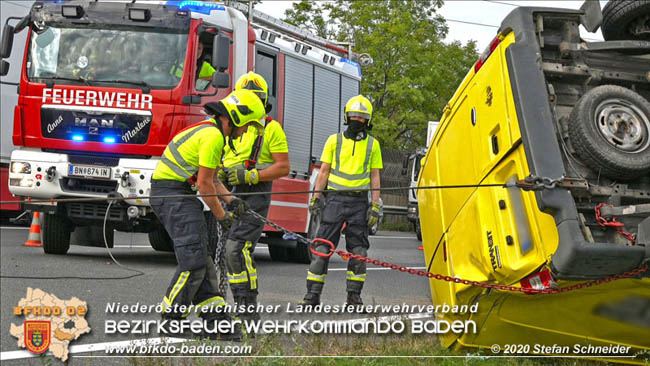 20201009 Schwerer Verkehrsunfall auf der A2 zwischen Leobersdorf und Wöllersdorf  Foto: © Stefan Schneider BFK BADEN