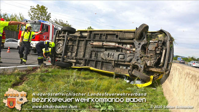 20201009 Schwerer Verkehrsunfall auf der A2 zwischen Leobersdorf und Wöllersdorf  Foto: © Stefan Schneider BFK BADEN