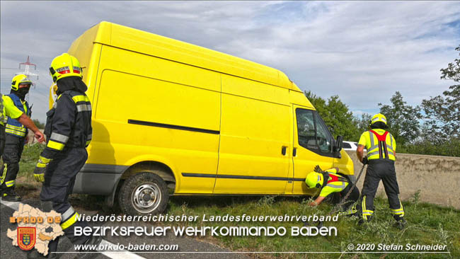 20201009 Schwerer Verkehrsunfall auf der A2 zwischen Leobersdorf und Wöllersdorf  Foto: © Stefan Schneider BFK BADEN