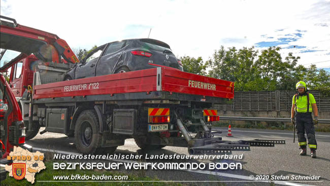 20201009 Schwerer Verkehrsunfall auf der A2 zwischen Leobersdorf und Wöllersdorf  Foto: © Stefan Schneider BFK BADEN