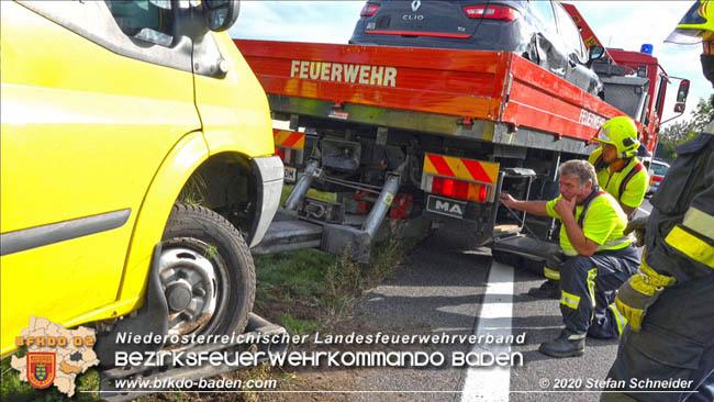 20201009 Schwerer Verkehrsunfall auf der A2 zwischen Leobersdorf und Wöllersdorf  Foto: © Stefan Schneider BFK BADEN
