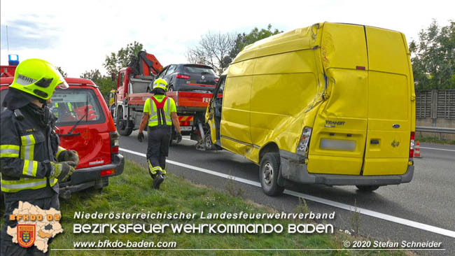 20201009 Schwerer Verkehrsunfall auf der A2 zwischen Leobersdorf und Wöllersdorf  Foto: © Stefan Schneider BFK BADEN