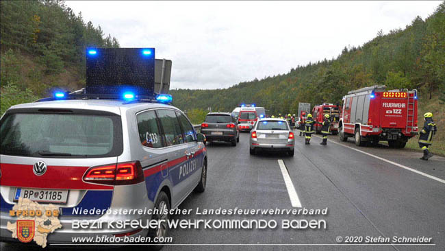 20201014 Verkehrsunfall auf der A21 zwischen Mayerling und Heiligenkreuz  Foto: © Stefan Schneider 