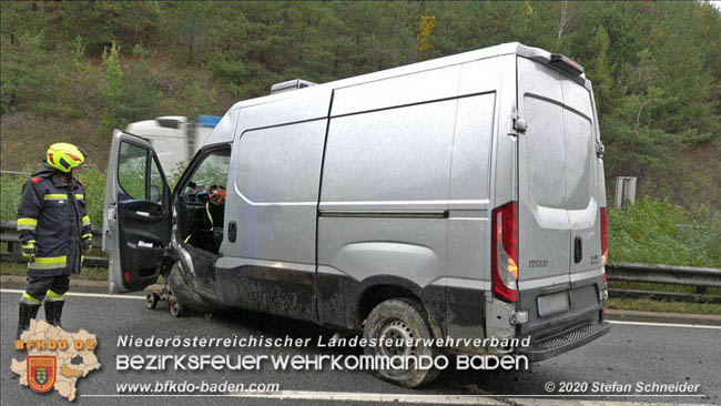 20201014 Verkehrsunfall auf der A21 zwischen Mayerling und Heiligenkreuz  Foto: © Stefan Schneider 