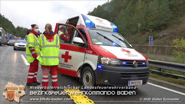 20201014 Verkehrsunfall auf der A21 zwischen Mayerling und Heiligenkreuz  Foto: © Stefan Schneider 