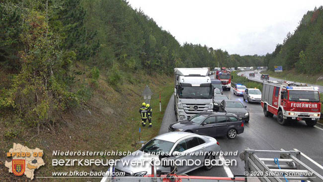 20201014 Verkehrsunfall auf der A21 zwischen Mayerling und Heiligenkreuz  Foto: © Stefan Schneider 