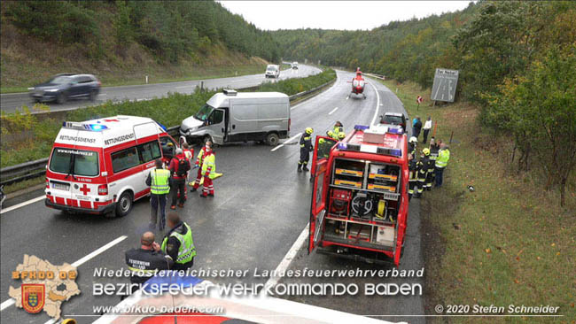 20201014 Verkehrsunfall auf der A21 zwischen Mayerling und Heiligenkreuz  Foto: © Stefan Schneider 