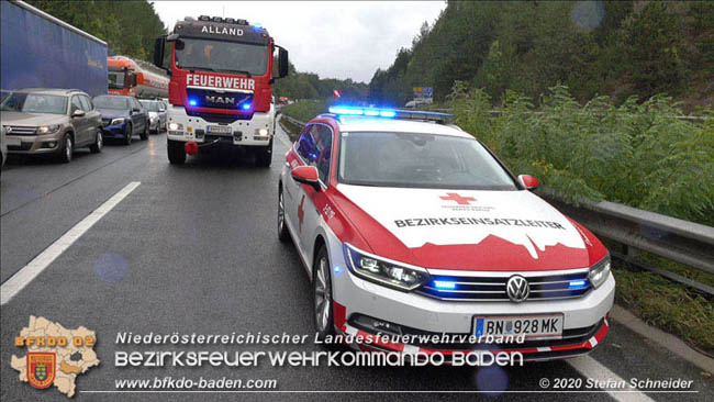 20201014 Verkehrsunfall auf der A21 zwischen Mayerling und Heiligenkreuz  Foto: © Stefan Schneider 