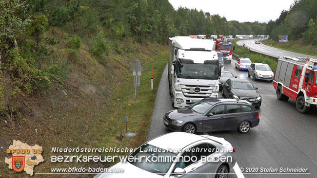 20201014 Verkehrsunfall auf der A21 zwischen Mayerling und Heiligenkreuz  Foto: © Stefan Schneider 
