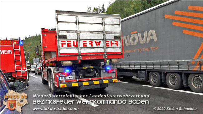20201014 Verkehrsunfall auf der A21 zwischen Mayerling und Heiligenkreuz  Foto: © Stefan Schneider 