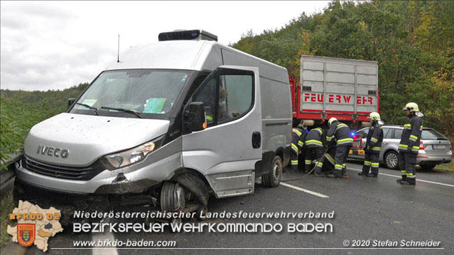 20201014 Verkehrsunfall auf der A21 zwischen Mayerling und Heiligenkreuz  Foto: © Stefan Schneider 