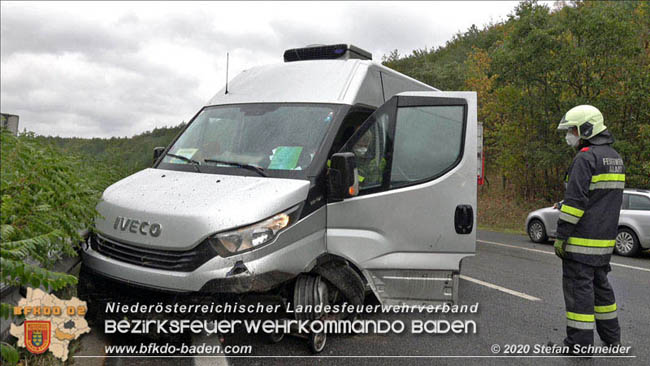 20201014 Verkehrsunfall auf der A21 zwischen Mayerling und Heiligenkreuz  Foto: © Stefan Schneider 