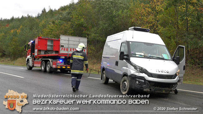 20201014 Verkehrsunfall auf der A21 zwischen Mayerling und Heiligenkreuz  Foto: © Stefan Schneider 