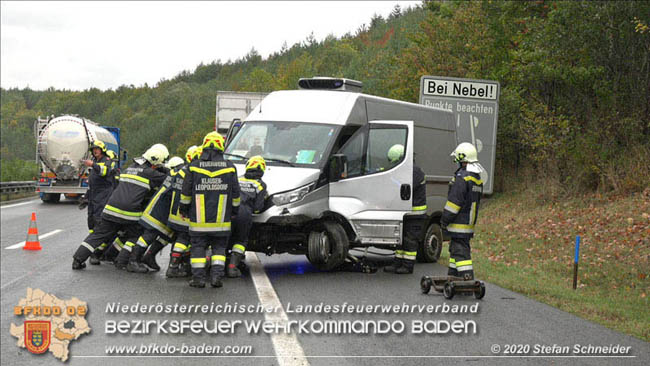 20201014 Verkehrsunfall auf der A21 zwischen Mayerling und Heiligenkreuz  Foto: © Stefan Schneider 