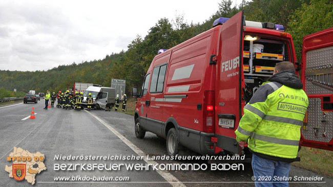 20201014 Verkehrsunfall auf der A21 zwischen Mayerling und Heiligenkreuz  Foto: © Stefan Schneider 