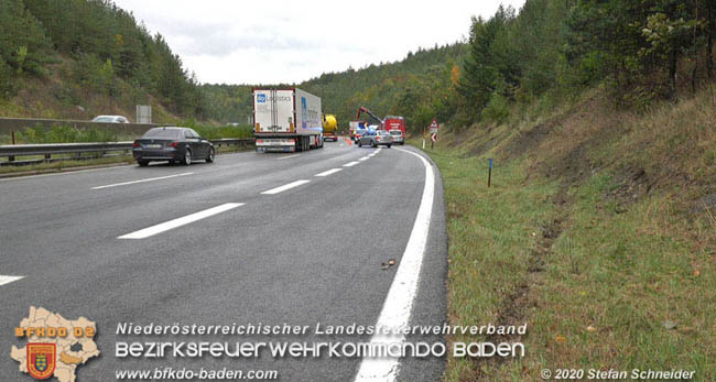 20201014 Verkehrsunfall auf der A21 zwischen Mayerling und Heiligenkreuz  Foto: © Stefan Schneider 