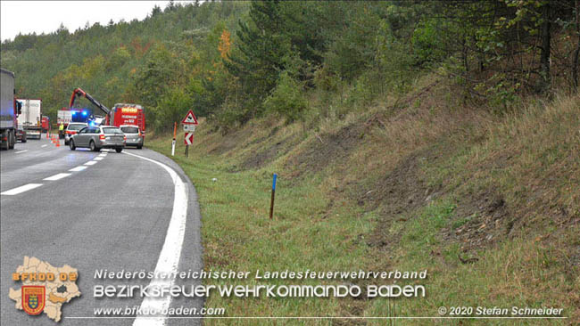 20201014 Verkehrsunfall auf der A21 zwischen Mayerling und Heiligenkreuz  Foto: © Stefan Schneider 