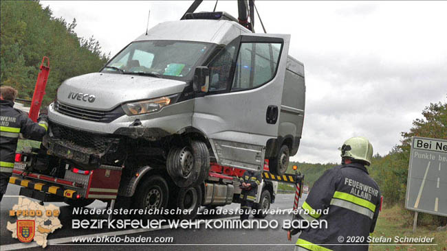 20201014 Verkehrsunfall auf der A21 zwischen Mayerling und Heiligenkreuz  Foto: © Stefan Schneider 