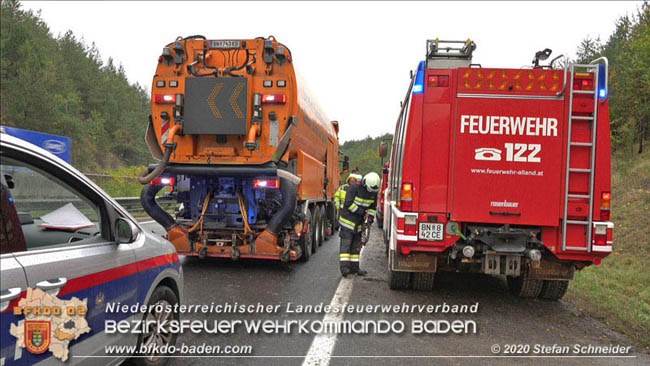 20201014 Verkehrsunfall auf der A21 zwischen Mayerling und Heiligenkreuz  Foto: © Stefan Schneider 