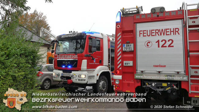 20201014 Unterstützung Rettungsdienst bei Arbeitsunfall Möllersdorf/Guntramsdorf  Fotos: © Stefan Schneider BFK BADEN