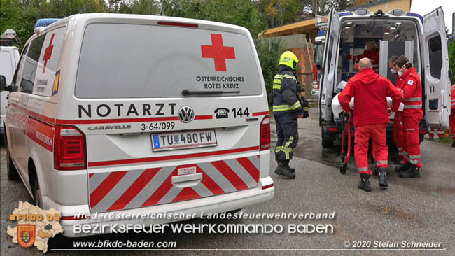 20201014 Unterstützung Rettungsdienst bei Arbeitsunfall Möllersdorf/Guntramsdorf  Fotos: © Stefan Schneider BFK BADEN
